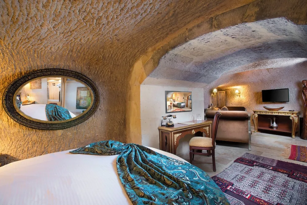 Family Cave Suite