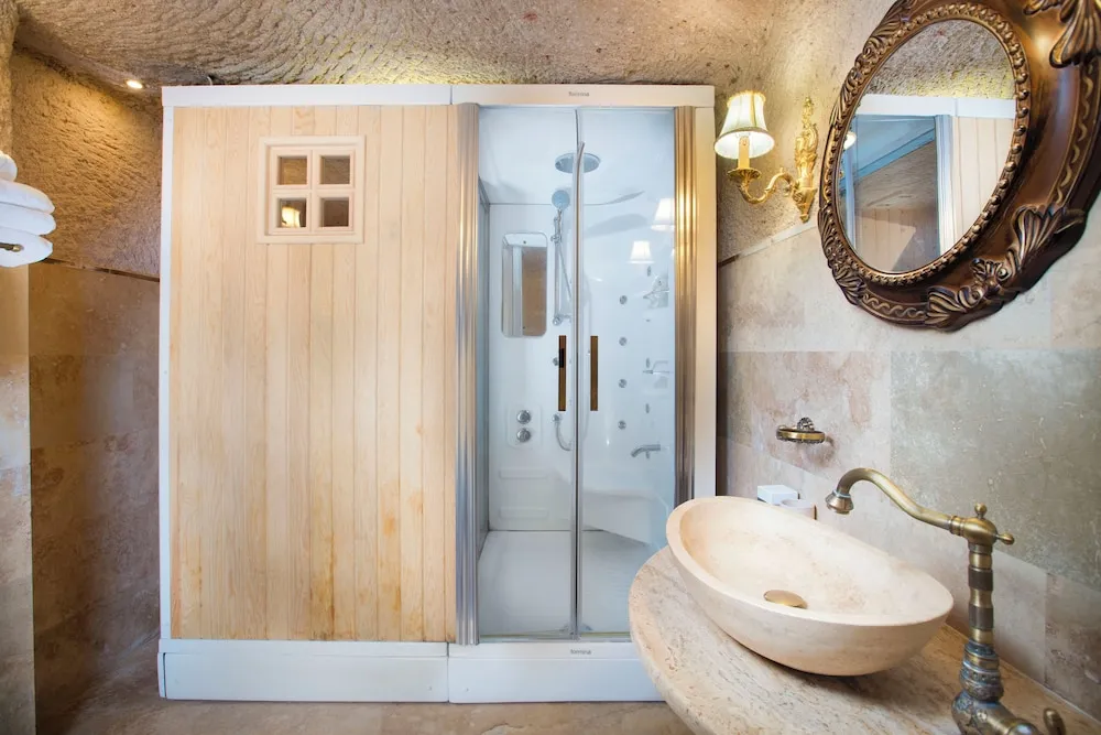 Family Cave Suite