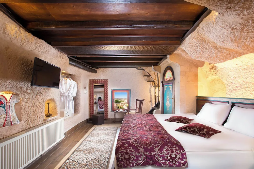 Family Cave Suite