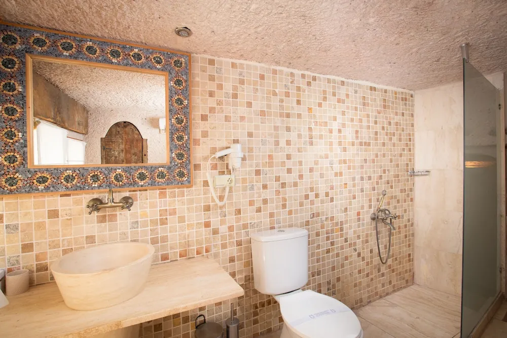 Junior Cave Room With Jakuzzi