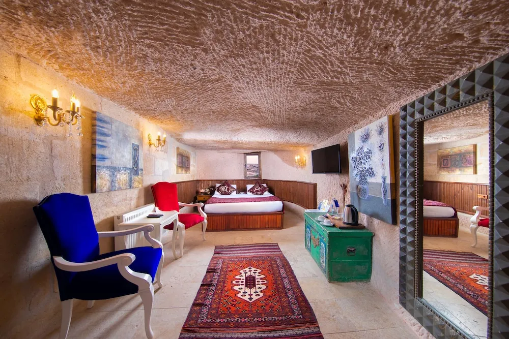 Junior Cave Room With Jakuzzi