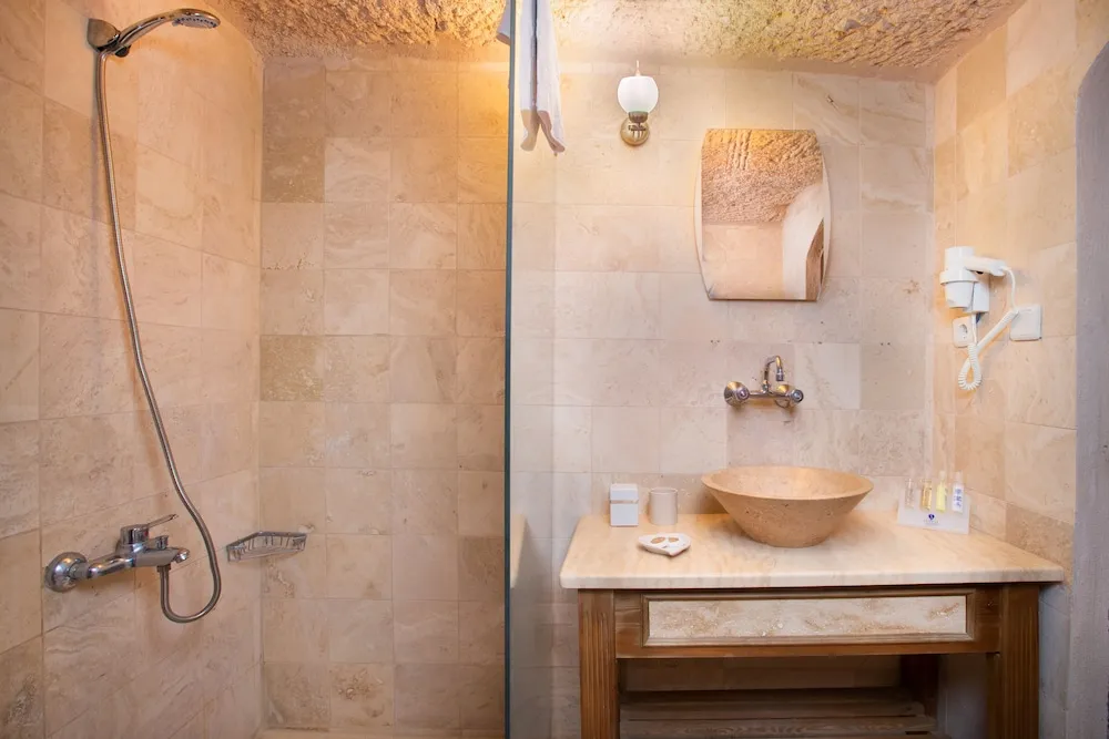Junior Cave Room With Jakuzzi