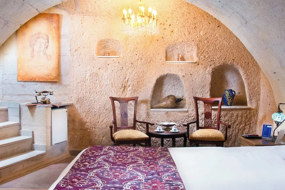 Deluxe Cave Room With Jakuzzi