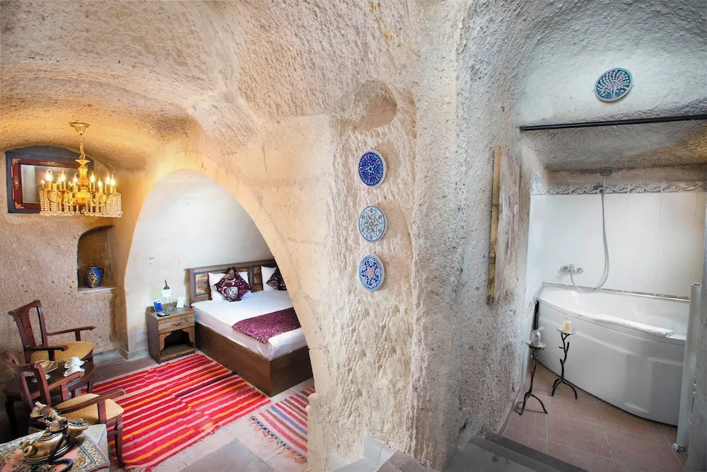 Deluxe Cave Room With Jakuzzi
