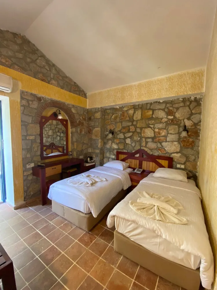 Standard Oda, 1 Çift Kişilik veya 2 Tek Kişilik Yatak