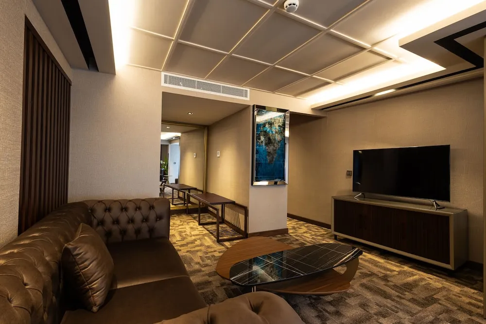 Queen Room