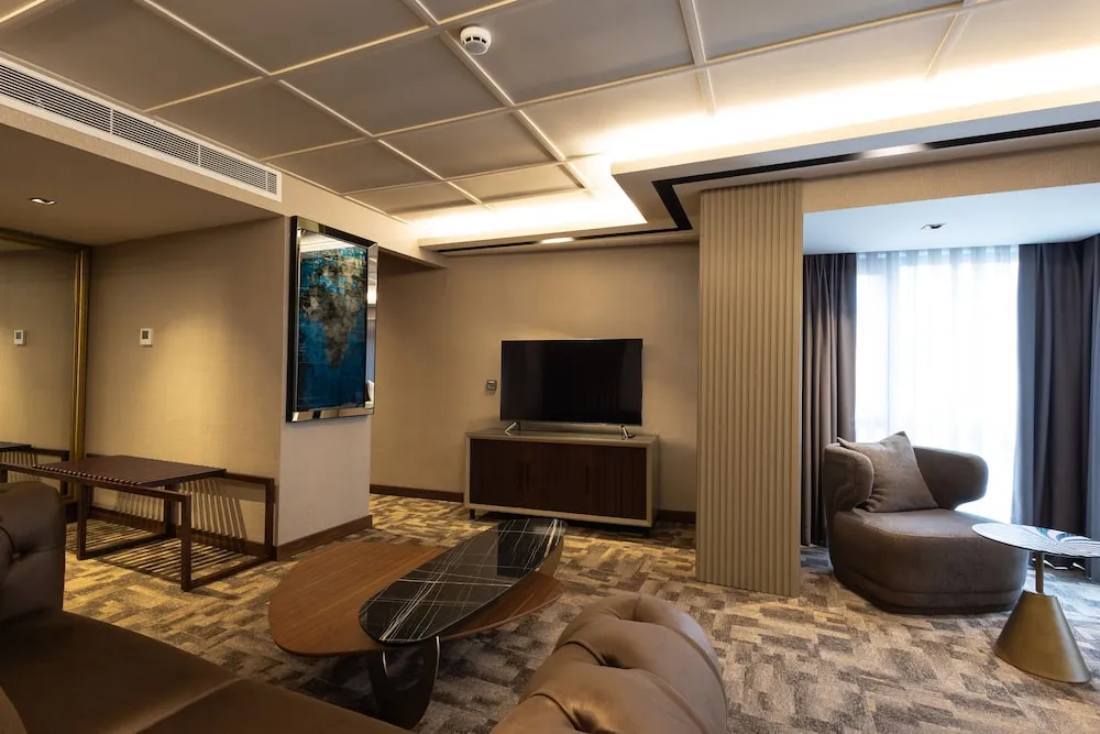 Queen Room