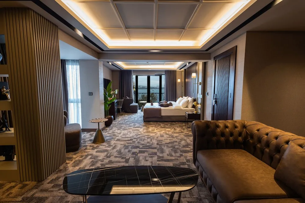 Queen Room