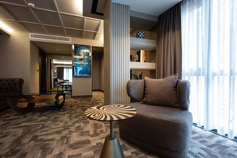 Queen Room