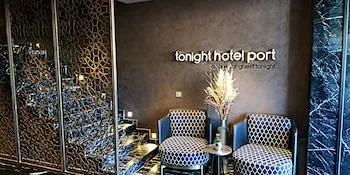 Tonight Hotel Port