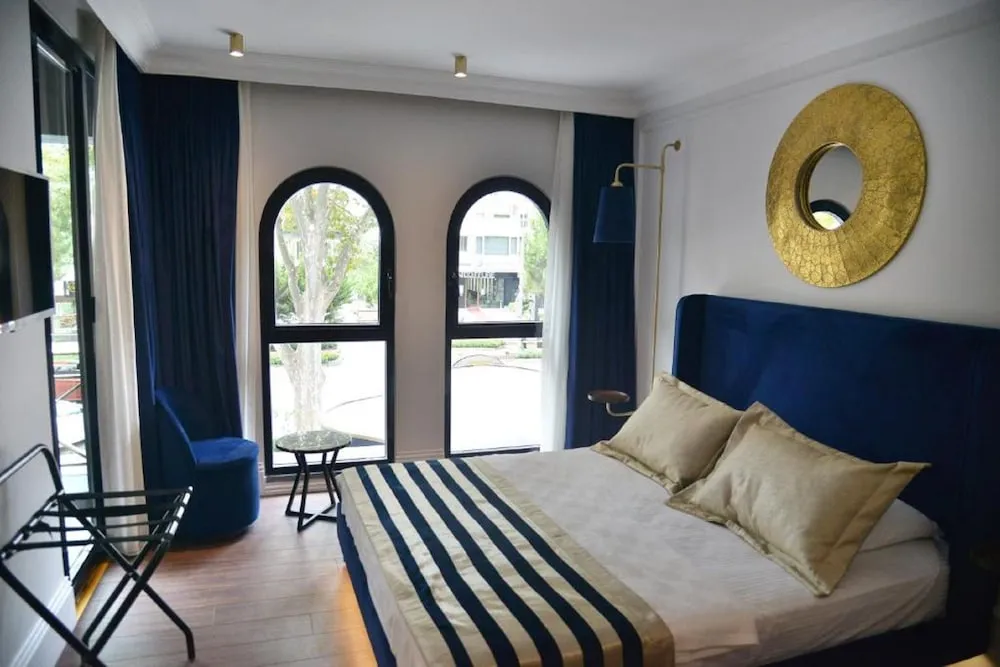 Deluxe Tek Büyük Yataklı Oda, Balkon