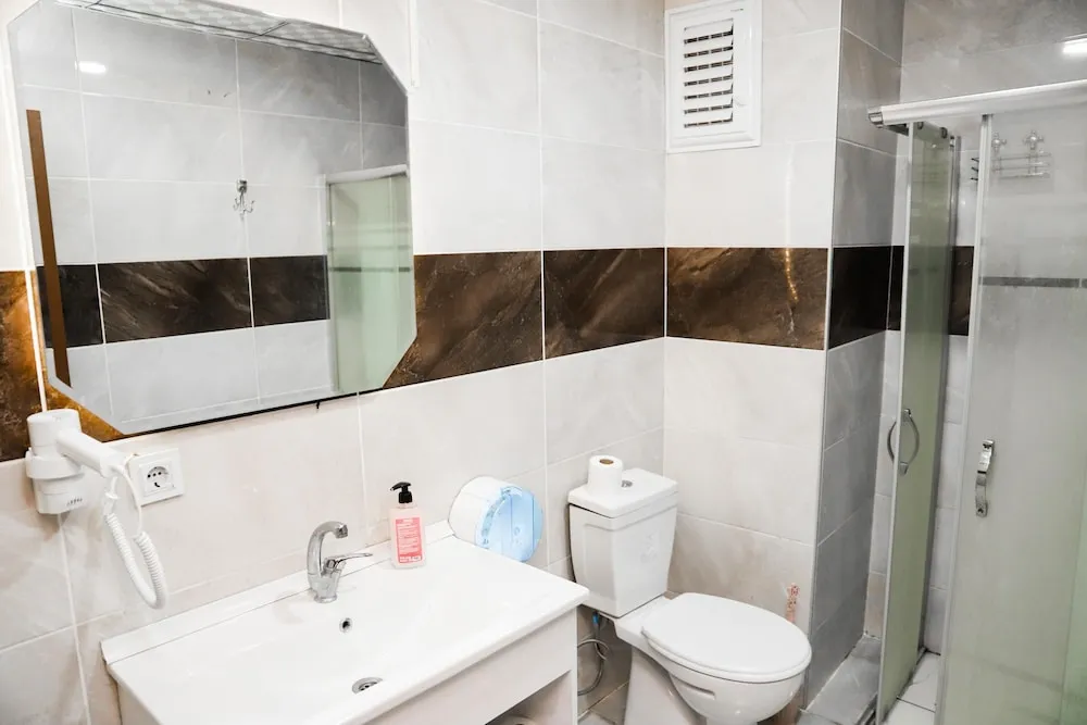 Standard Tek Büyük veya İki Ayrı Yataklı Oda