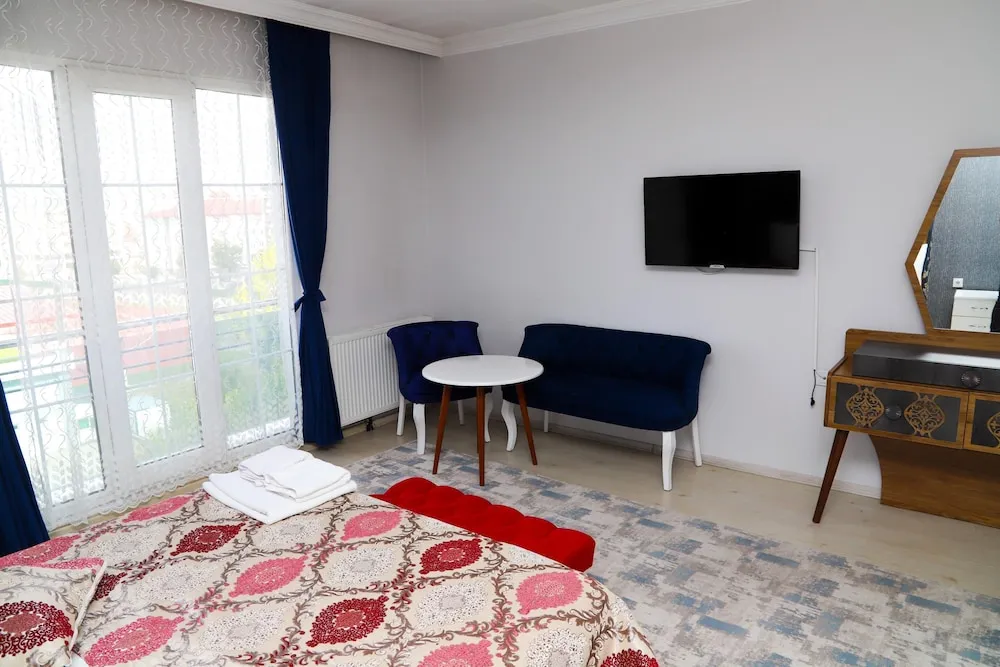 Standard Tek Büyük veya İki Ayrı Yataklı Oda