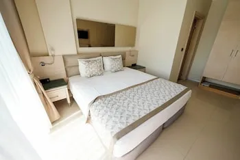 Marin-A Hotel