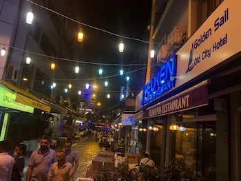 Golden Sail Hotel Old City