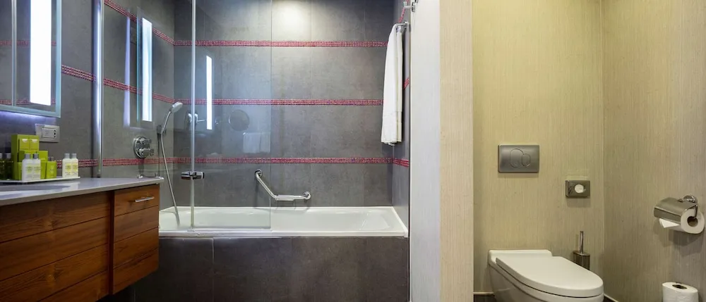 Süit, 1 En Büyük (King) Boy Yatak, Marina Manzaralı
