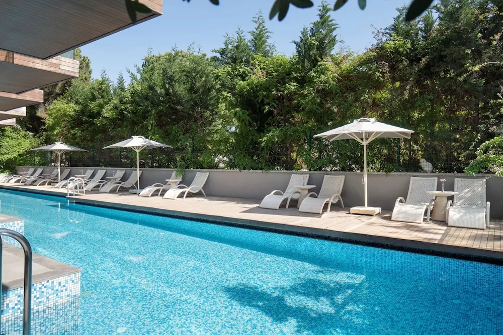 Deluxe Oda, 1 En Büyük (King) Boy Yatak (Shared Pool & Sun Deck)