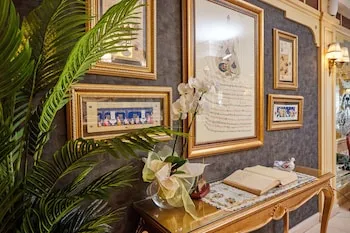 Alzer Hotel - Special Class