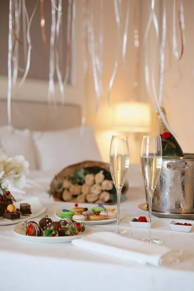 Deluxe Oda, 1 En Büyük (King) Boy Yatak, Şehir Manzaralı