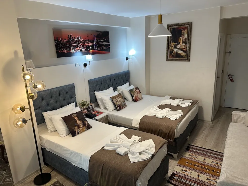 Deluxe Üç Kişilik Oda