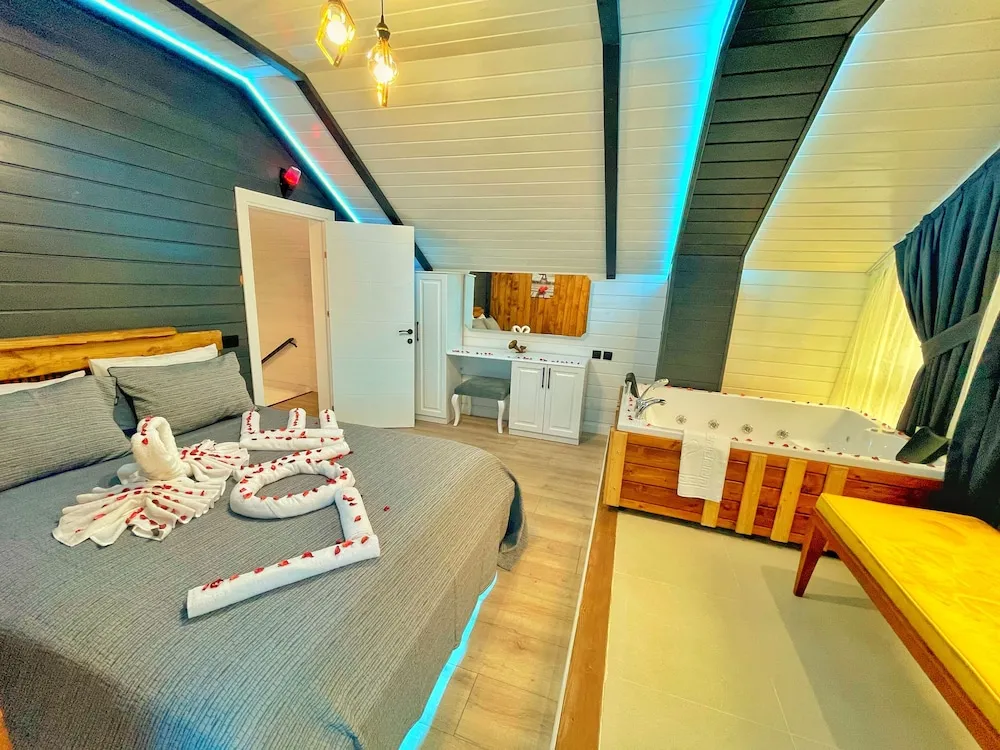 Family Bungalov, 2 Yatak Odası, Göl Manzaralı