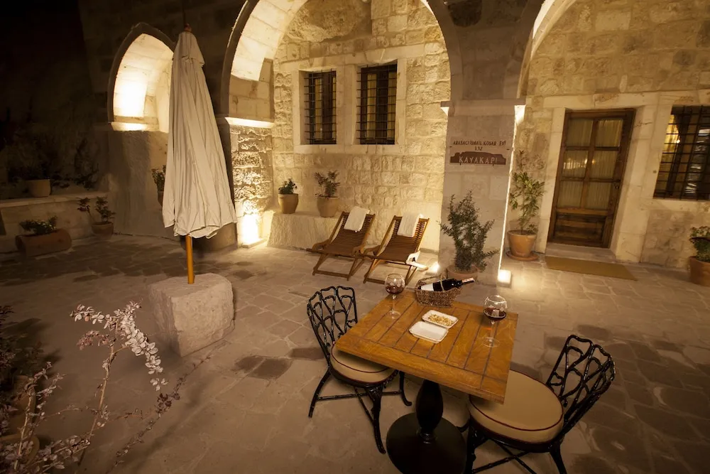 Majestic Cave Suite