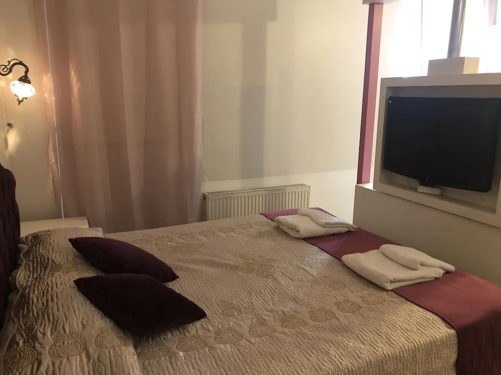 PURPLE Apartment for 3 People