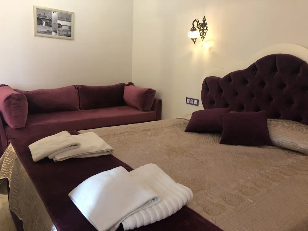 PURPLE Apartment for 3 People