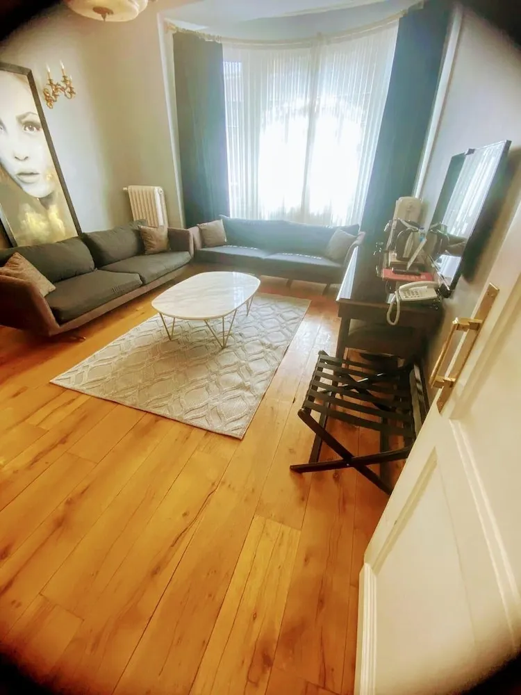 Presidential Süit, 1 Büyük (Queen) Boy Yatak