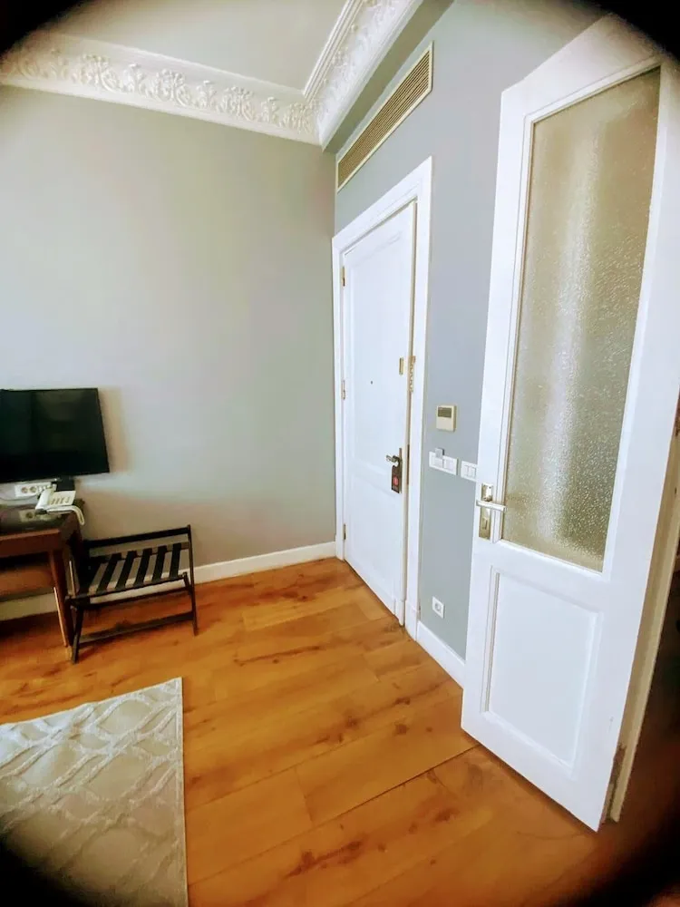 Presidential Süit, 1 Büyük (Queen) Boy Yatak