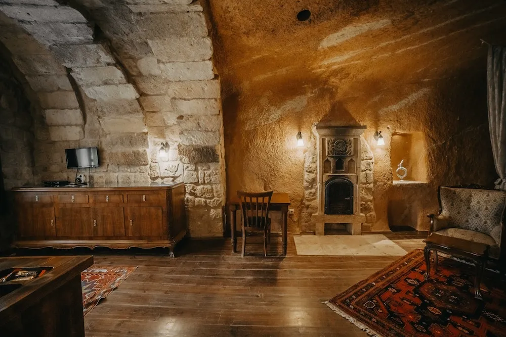 Family Cave Suite
