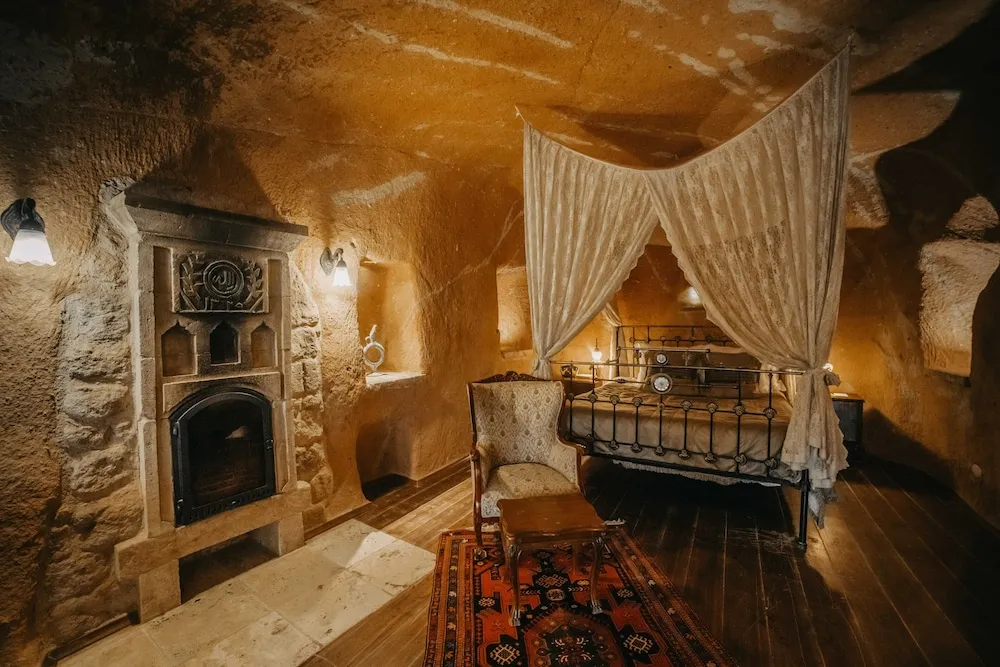 Family Cave Suite