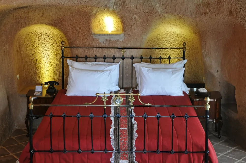 Family Cave Suite