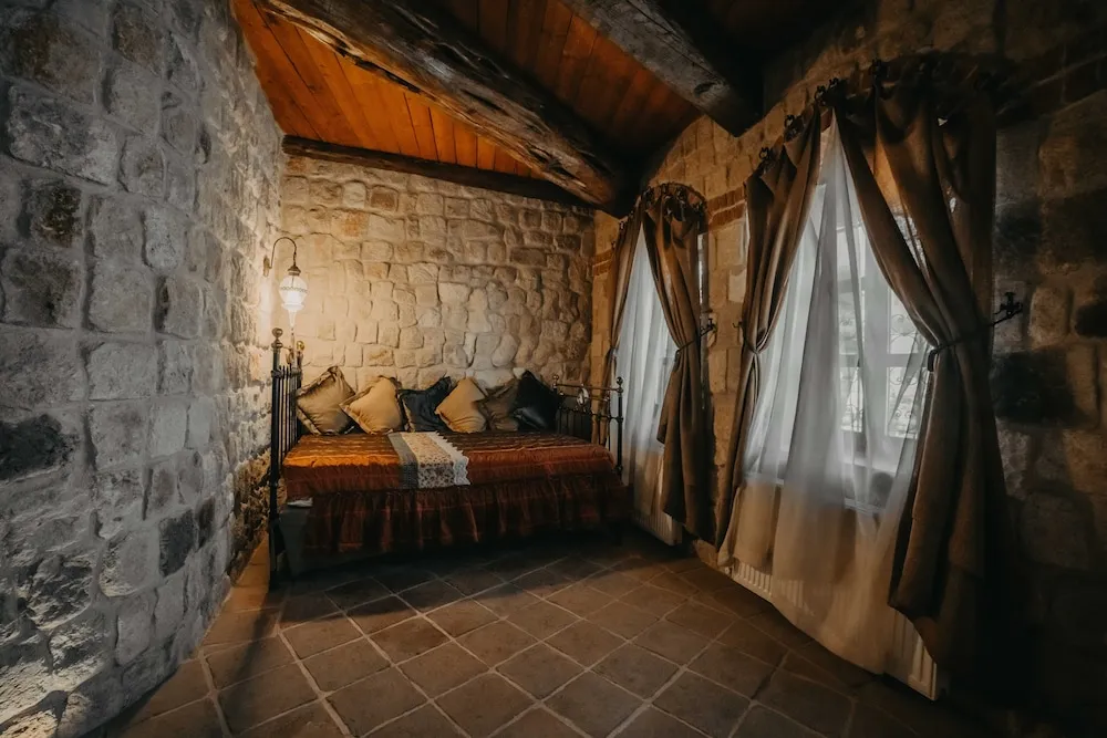 King Suite, 1 Double Bed with Sofabed