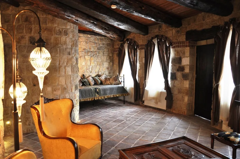 King Suite, 1 Double Bed with Sofabed