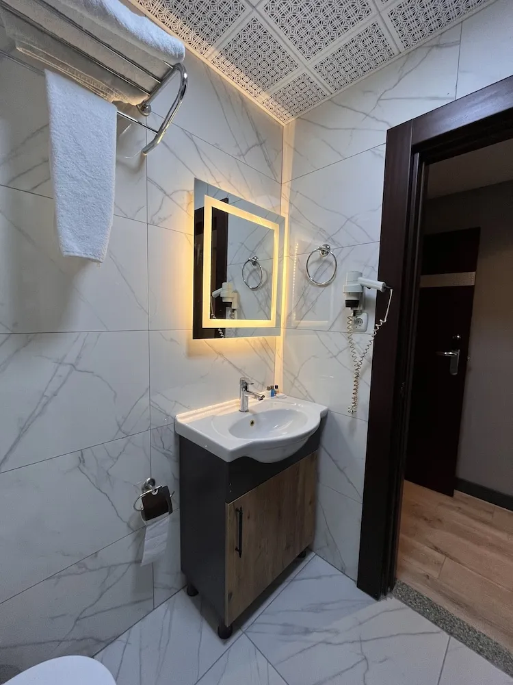 Standard Tek Büyük veya İki Ayrı Yataklı Oda
