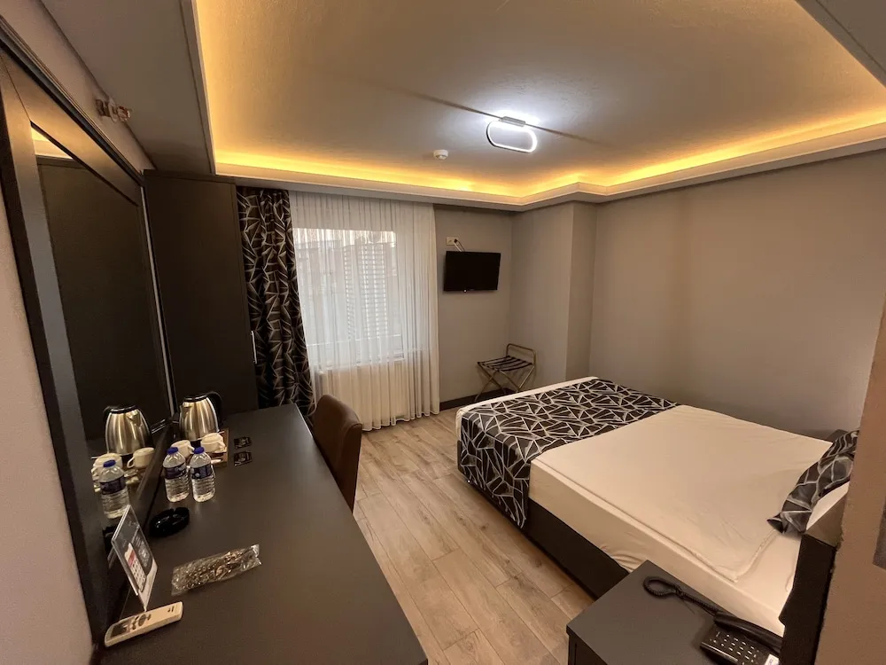 Standard Tek Büyük veya İki Ayrı Yataklı Oda