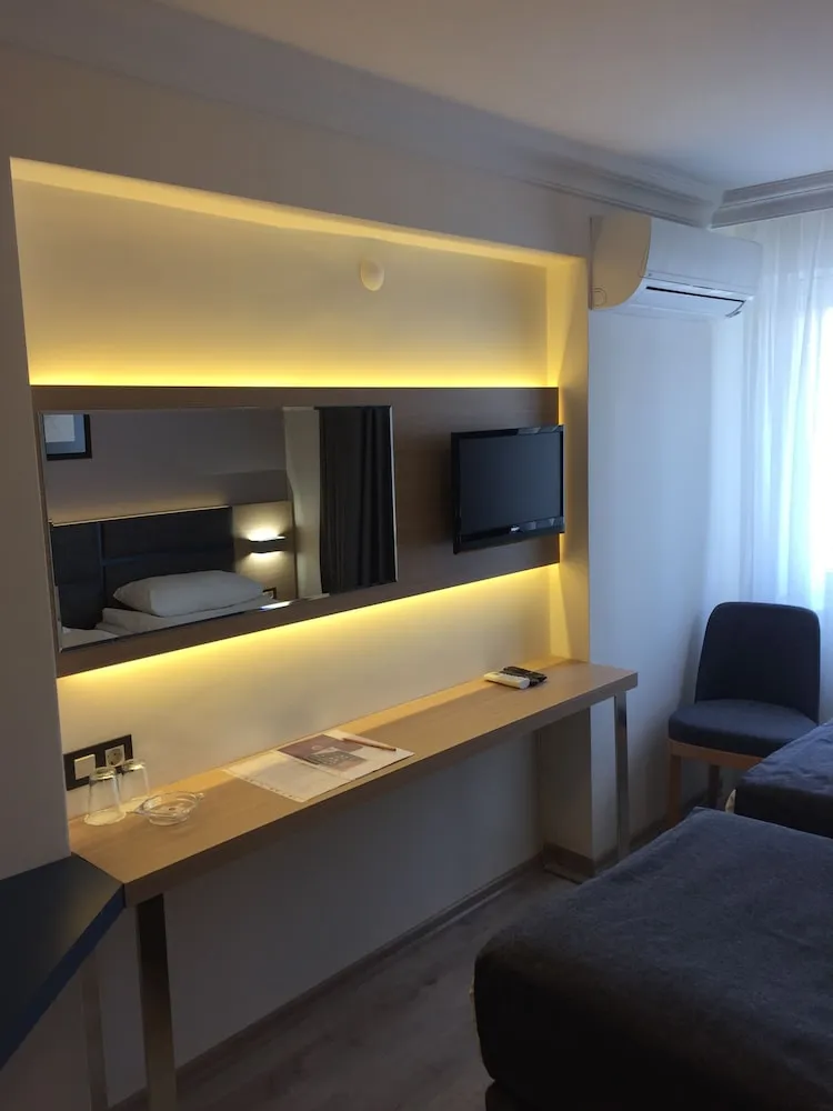 Standard Tek Büyük veya İki Ayrı Yataklı Oda