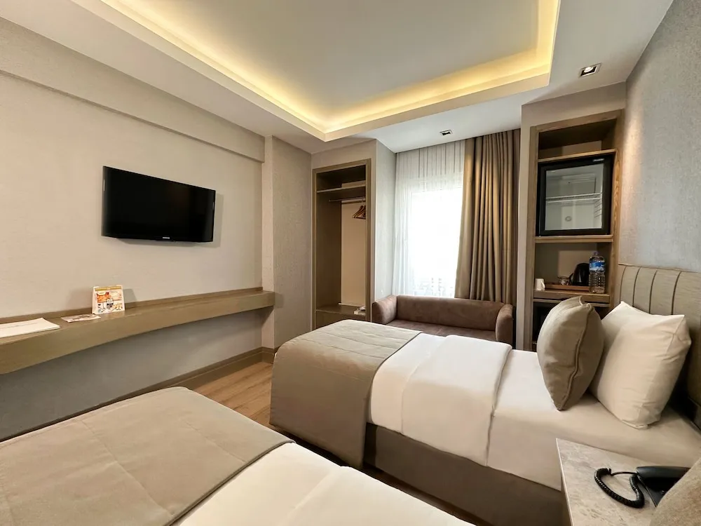 Standard Tek Büyük veya İki Ayrı Yataklı Oda