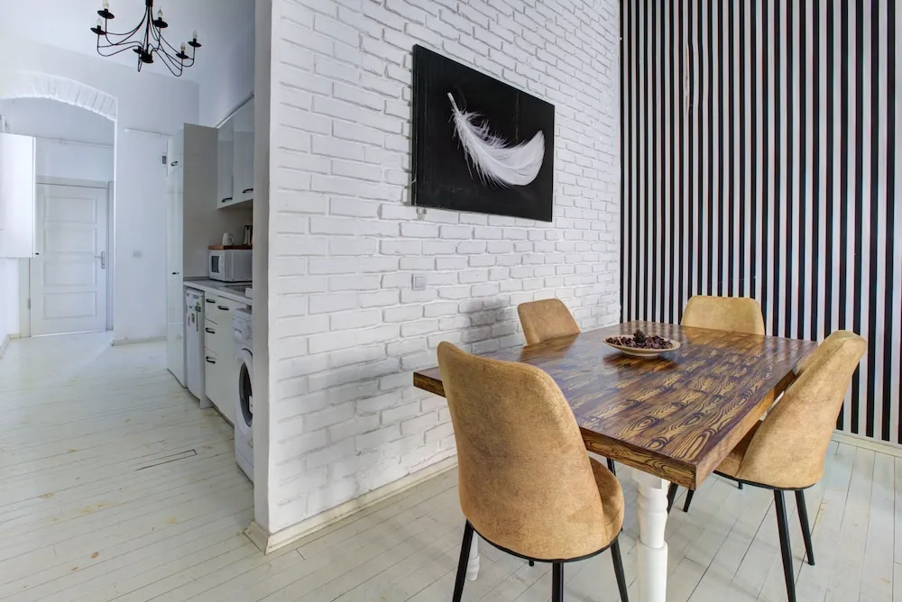 Luxury Suite - With Balcony