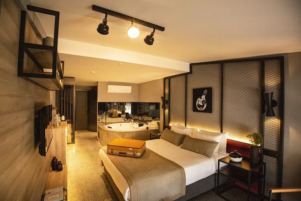 Jakuzi Suite With Garden