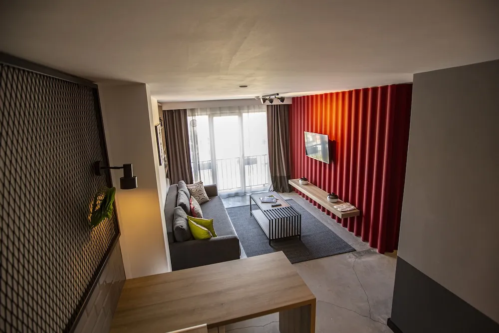 1+1 City View Flat