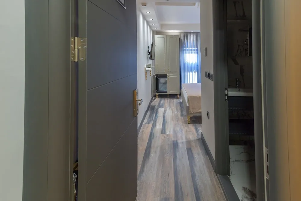 Standard Tek Büyük Yataklı Oda