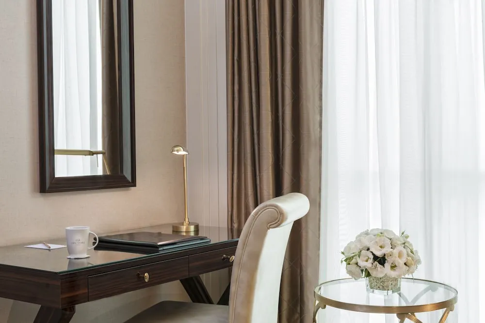 Deluxe Room with 2 Single Beds
