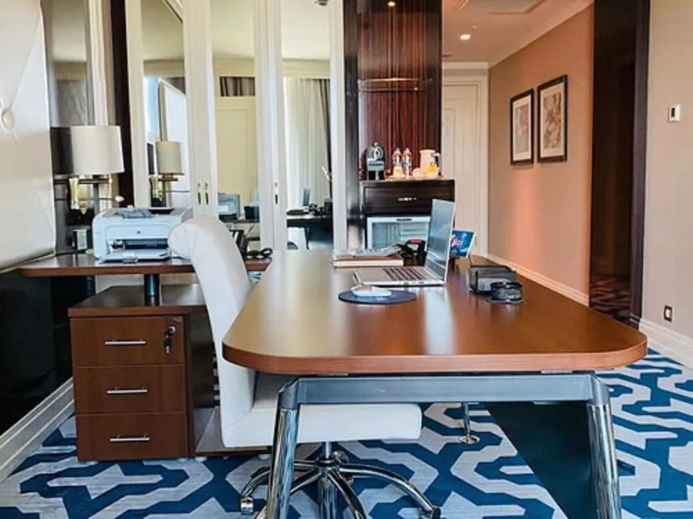 Presidental Suite with King Size Bed