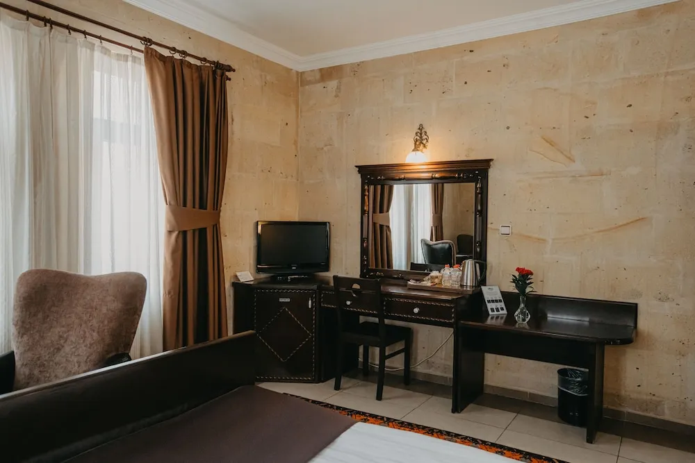 Deluxe Stone Suite
