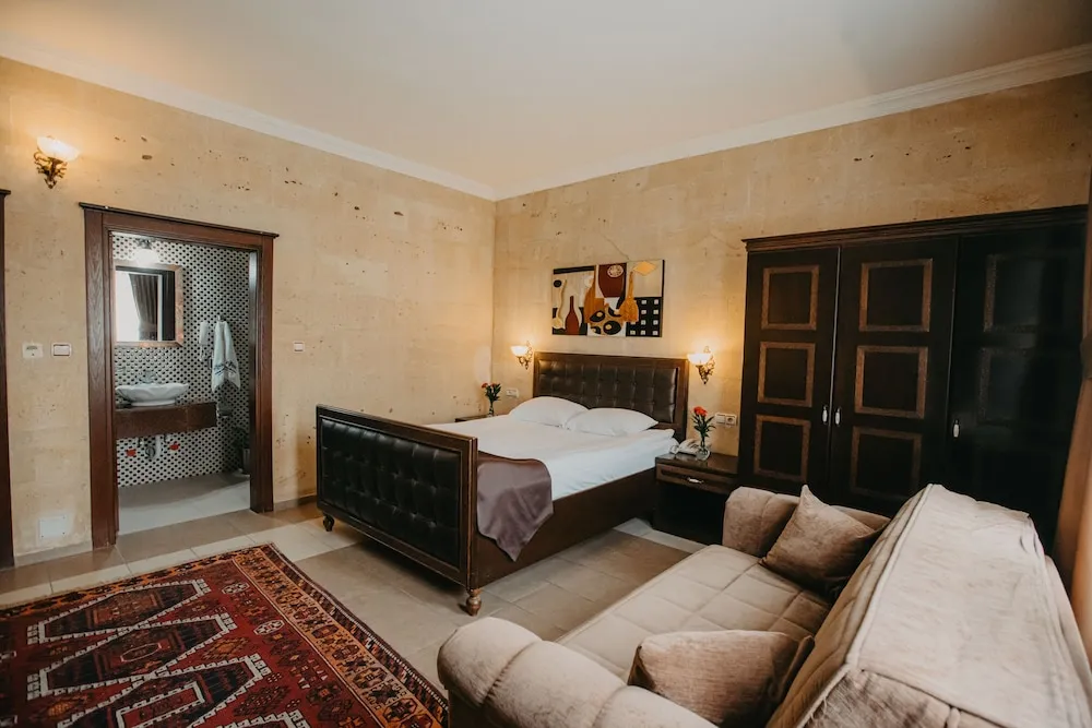 Deluxe Double Stone Room