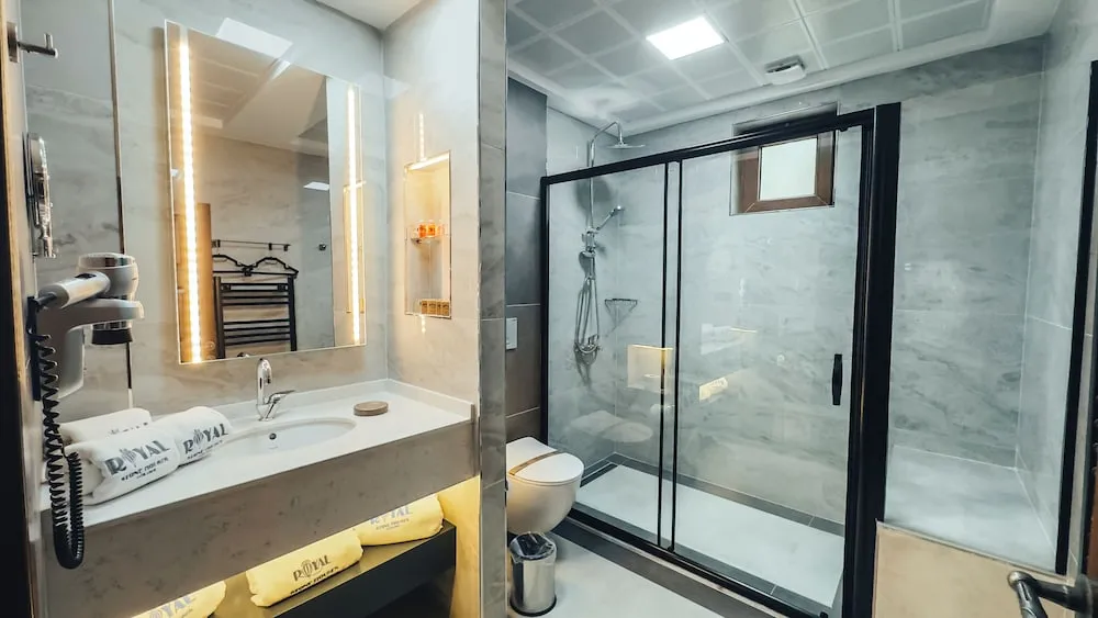 Deluxe Double Stone Room