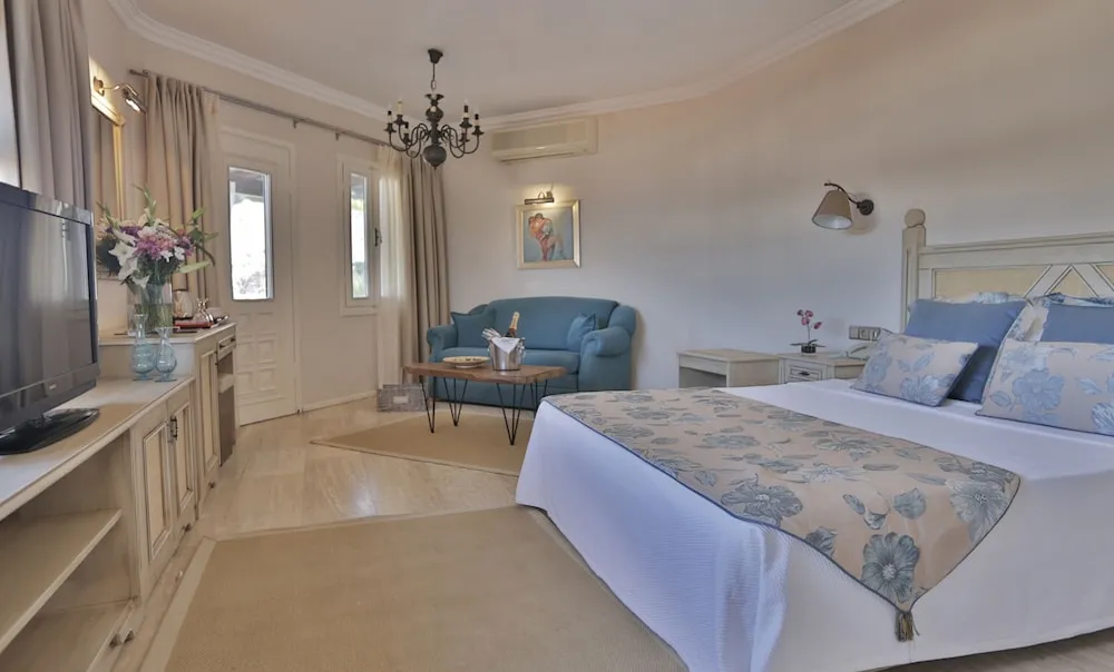 Deluxe Tek Büyük Yataklı Oda, Deniz Manzaralı