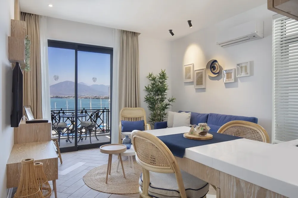 Deluxe Stüdyo Süit, 2 Yatak Odası, Liman Manzaralı, Denize Bakan